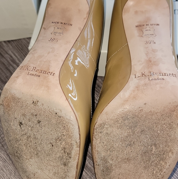 LK Bennett "Shilo" pumps in Taupe patent leather Size 39-1/2 (US Size 9) - Picture 8 of 9